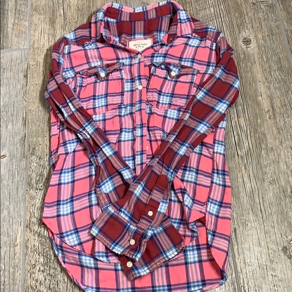 Abercrombie & Fitch Tops - Abercrombie and Fitch button down